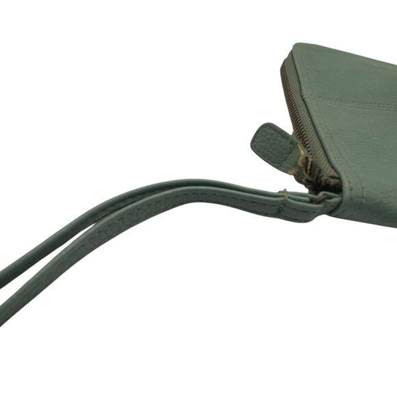 G.H. Bass & Co. Zip Around Pouch - Picture 7 of 9